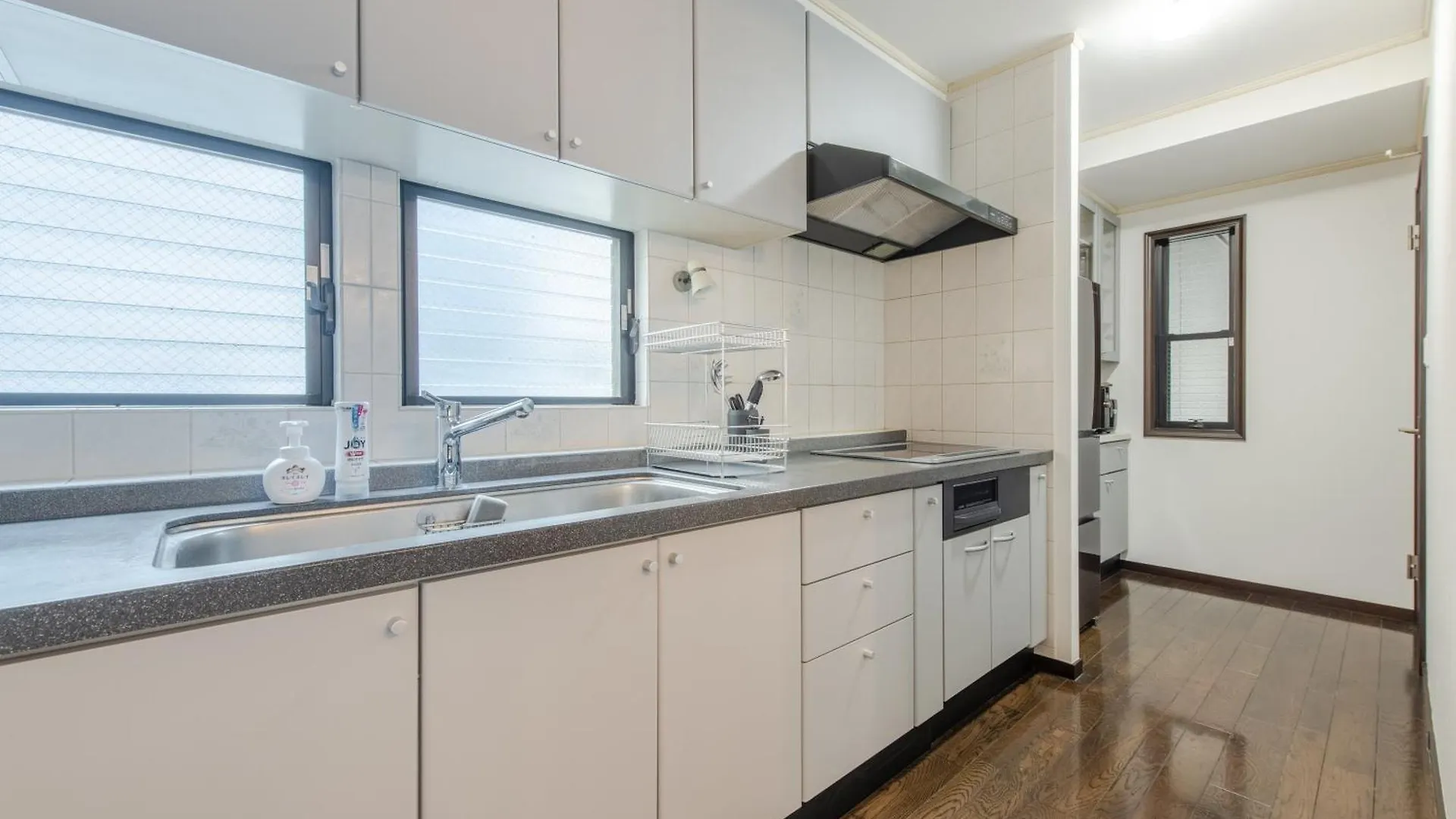 Apartment Family Stay Tokyo Hikifune